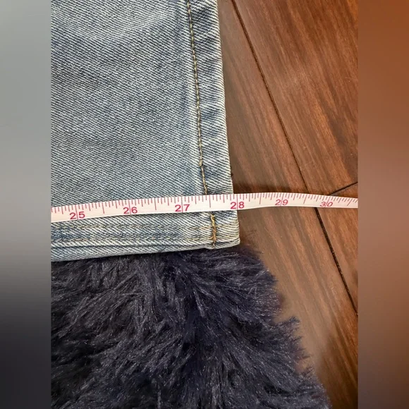 Commense Wide-Leg Jeans in Light Blue Wash - Picture 6 of 6